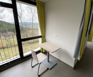 Chambre 2 lits simples avec salle de bain privative (vue sur la montagne) 